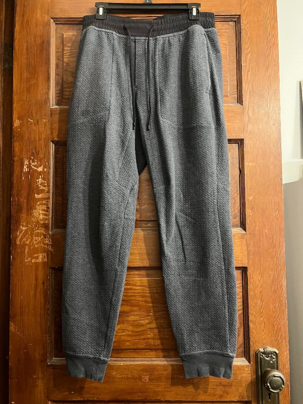 Lululemon Men's 28” At Ease Jogger Pants Textured Heathered Black Size L